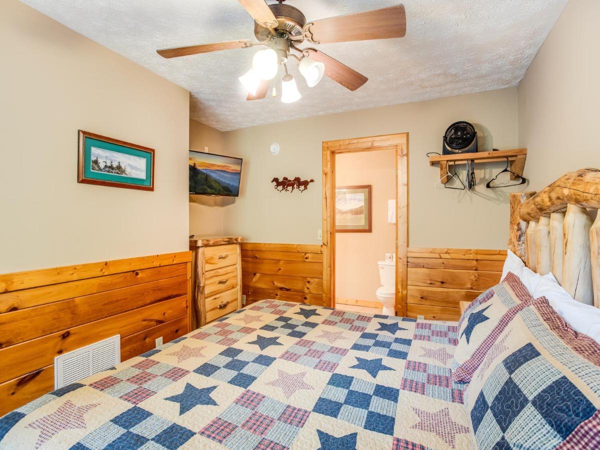 Villa Saddle Ridge à Gatlinburg Extérieur photo